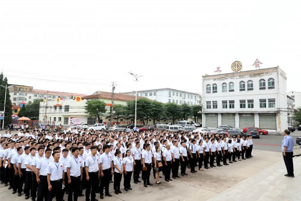 ����100���� ����������� ��Ӯ����