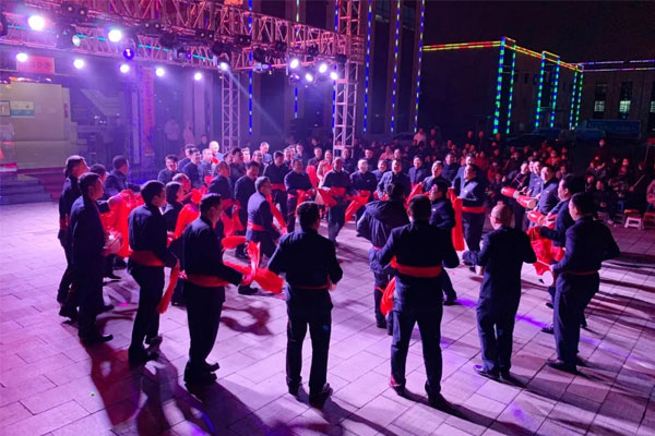 春节期间必赢亚洲省总们欢乐闹元宵 春节期间必赢亚洲省总们欢乐闹元宵