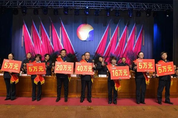 ���޽ܣ����ģ��ڱ�Ӯ��������ϱ�����