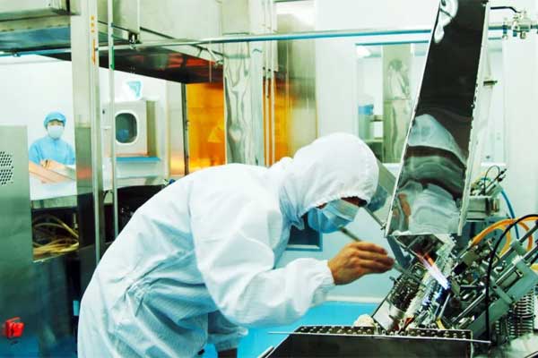 ±ØÓ®ÑÇÖÞÔìÒ©Ó×ÈÝÁ¿×¢Éä¼Á³µ¼äÎÞ¾ú¹à×°³ö²úÏß ±ØÓ®ÑÇÖÞÔìÒ©Ó×ÈÝÁ¿×¢Éä¼Á³µ¼äÎÞ¾ú¹à×°³ö²úÏß