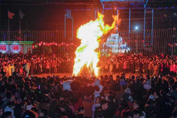 ±ØÓ®ÑÇÖÞÕýÔÂÊ®ÎåÄÖÔªÏü¡°óô»ðÍí»á¡± ±ØÓ®ÑÇÖÞÕýÔÂÊ®ÎåÄÖÔªÏü¡°óô»ðÍí»á¡±